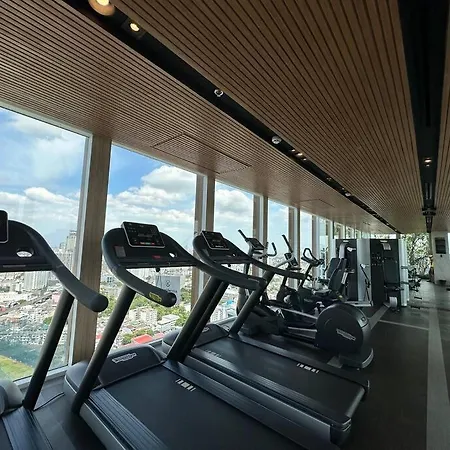 S42 Sukhumvit Wyndham Garden Ekkamai Swimming Gym Apartment